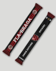 Cachecol Fla-Braga 2025/2026 preto e vermelho com franjas, logo Fla-Braga e escudo do Flamengo